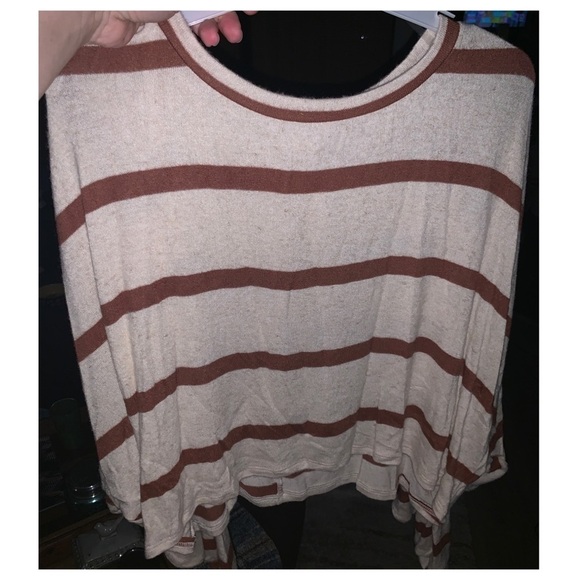 Oversized Soft Striped Knit Crop Top - Picture 6 of 7
